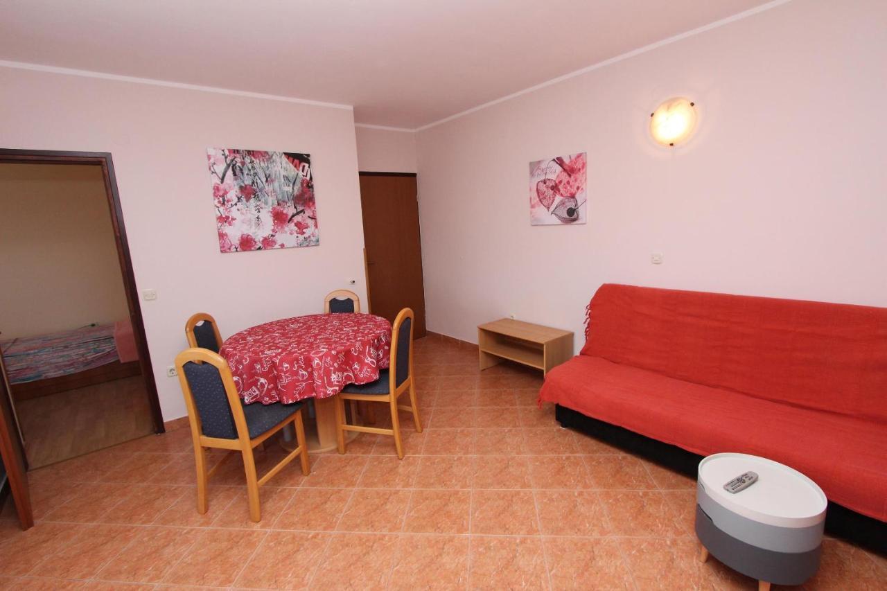 Rooms And Apartments Dino Ровінь Екстер'єр фото